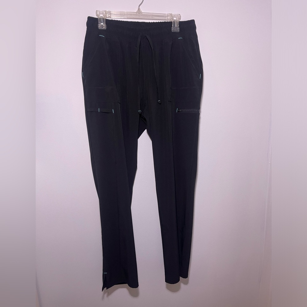 Black flare scrub pants (EVERYTHING WILL BE WASHED BEFORE SHIPPED)